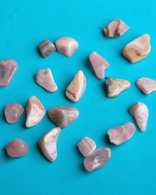 RHODOCROSIT - chipsuri slefuite - lot 20 buc.