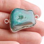Conector cu quartz druzy teal  in rama argintata