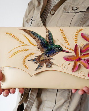 poseta plic handmade unicat din piele - Hummingbird