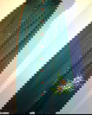 Fusta cu floare brodata