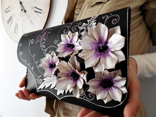 poseta plic handmade unicat din piele - Ivory Flowers