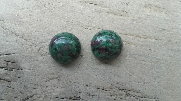 Cabochon ruby zoisite, 2 buc