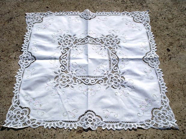 Broderie 1-379