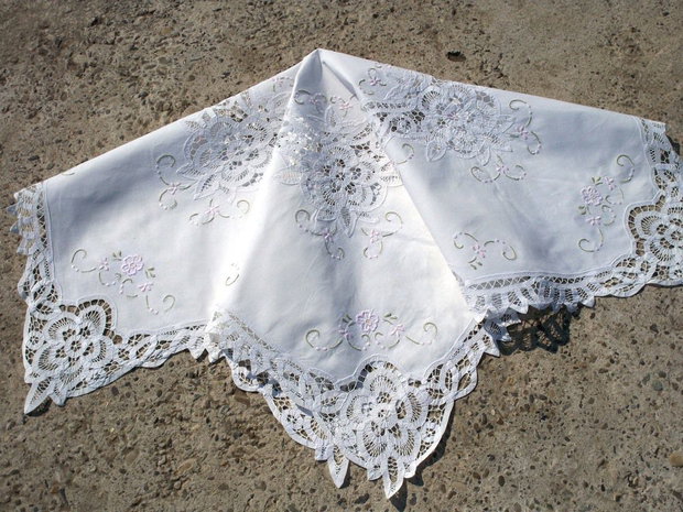Broderie 1-379