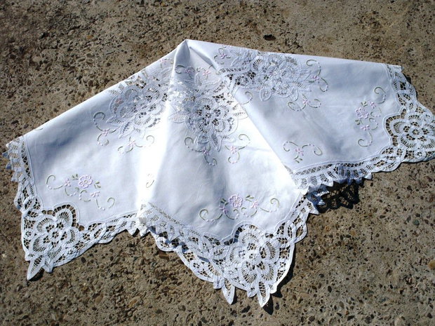 Broderie 1-379