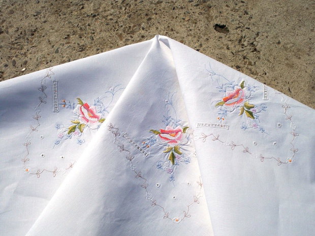 Broderie 1-381