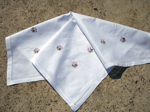 Broderie 1-383
