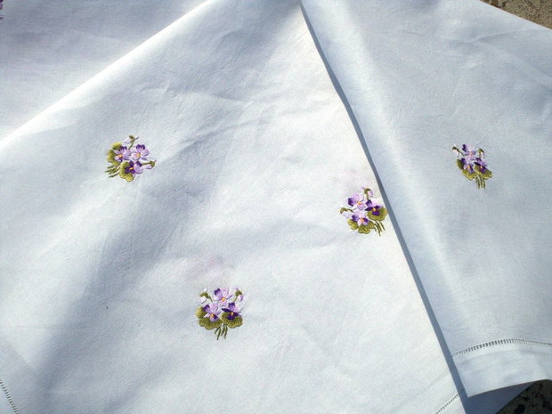 Broderie 1-383