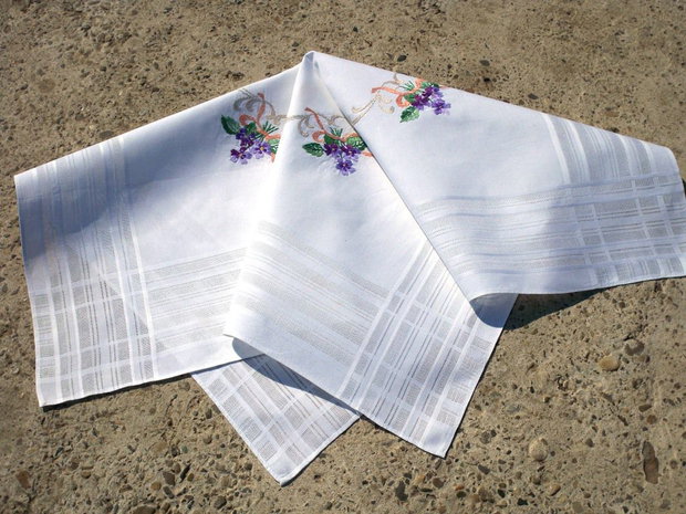 Broderie 1-384