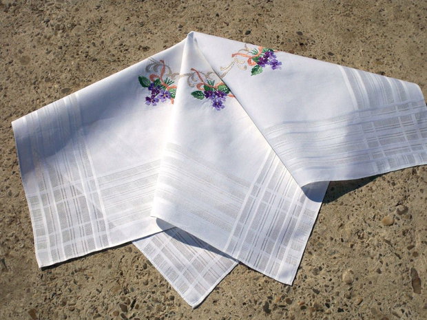 Broderie 1-384