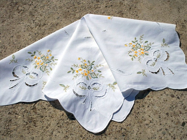 Broderie 1-384