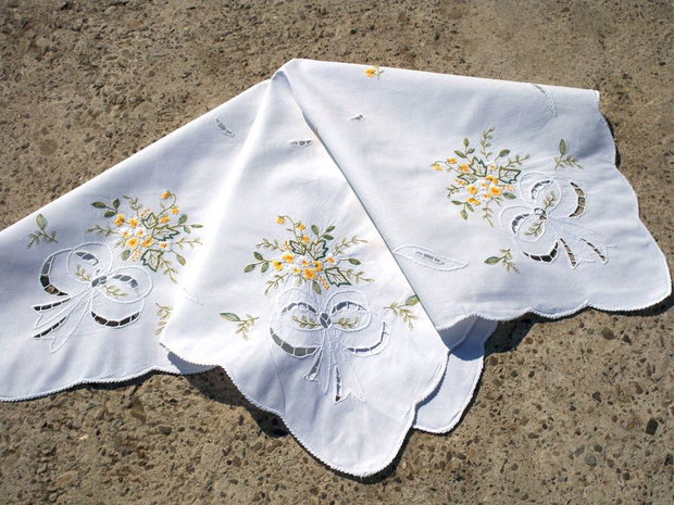 Broderie 1-384