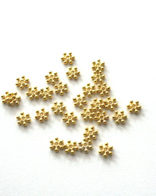 Margele metalice aurii