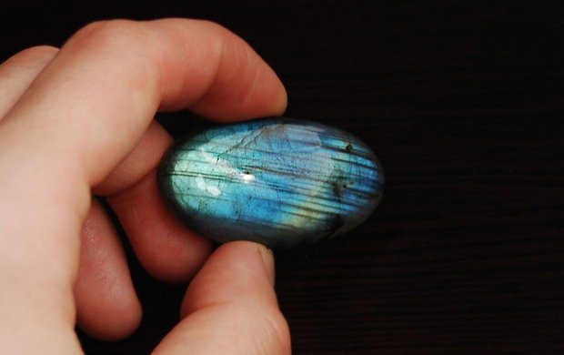 Cabochon Labradorit - Stralucire electrica  - Albastru, verde, galben