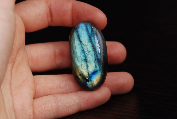 Cabochon Labradorit - Stralucire electrica  - Spectrolit