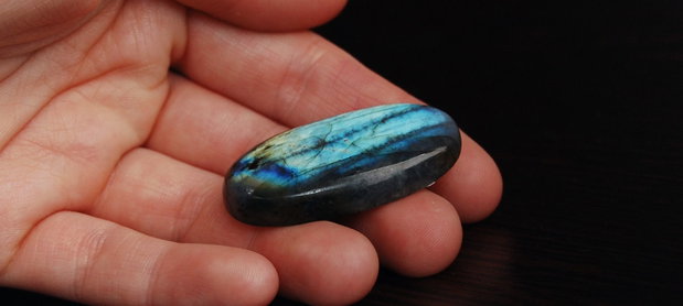 Cabochon Labradorit - Stralucire electrica  - Spectrolit