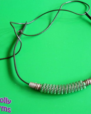Choker din piele si sarma
