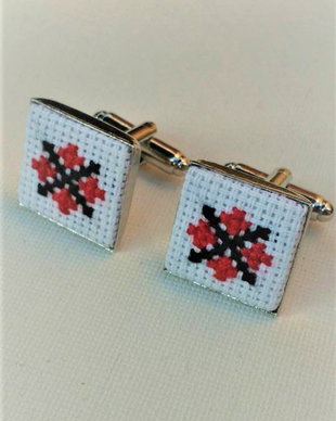 Butoni pentru camasi - broderie populara