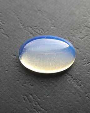 LMCB12 - cabochon opalit