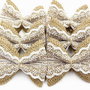 9646 - (4buc) Funda decorativa, iuta naturala / panza de sac, dantela alba, 80x60mm