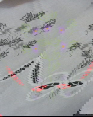 Fata de masa cu broderie