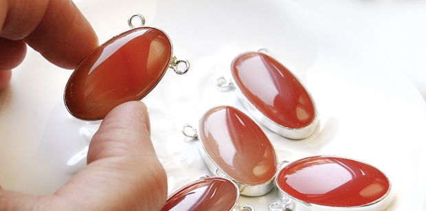 Pandant agat in rama argintata - nuanta carnelian