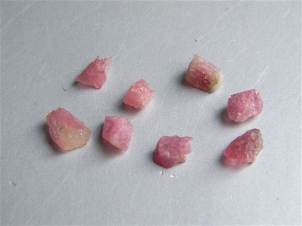 Turmalina roz 8 buc. (MIN-LT57)