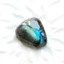 Cabochon labradorit   flashy  pernuta triunghiulara neregulata