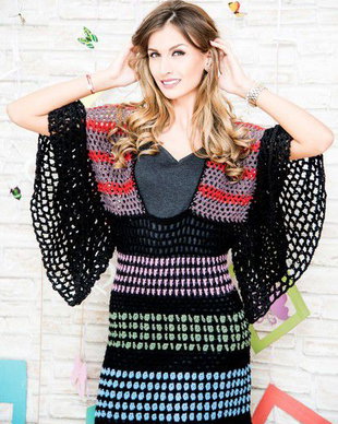 rochie crosetata cu maneci clopot