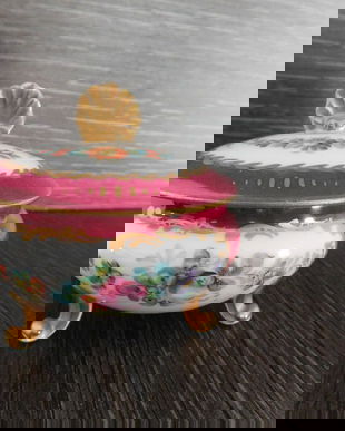 PORTELAN LIMOGES - VINTAGE , ANII 50 , LUCRAT MANUAL