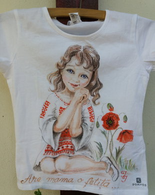 Tricou pictat (4--5 ani) Unicat Are mama o fetita