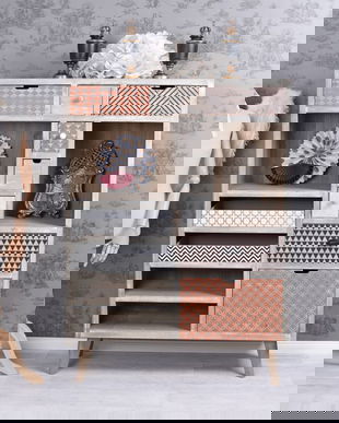 COMODA DIN LEMN MASIV ANTICHIZAT