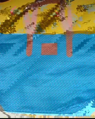 OFERTA - Sacosa noua, mare, de plaja