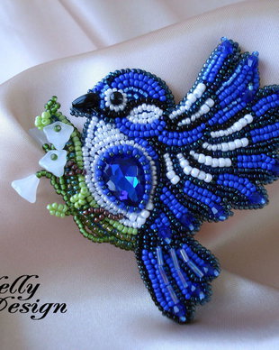 "Blue Birdie" - brosa broderie cu margele