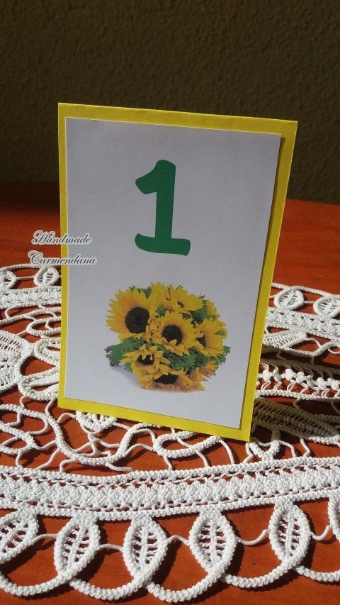 Numar de masa cu floarea soarelui