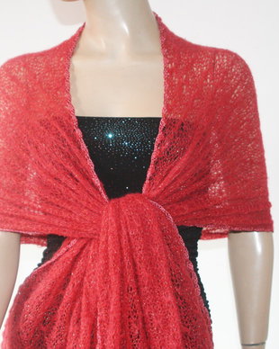 Sal tricotat, crosetat  mohair rosu