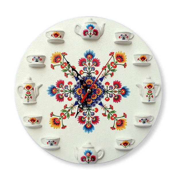 Ceas de perete cu motiv traditional 1484