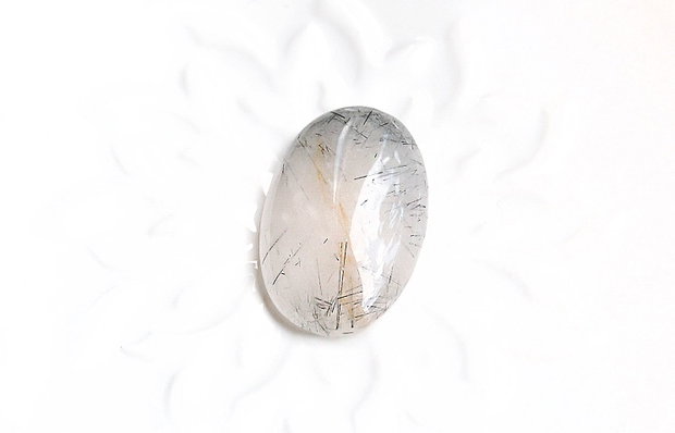 Cabochon Quartz turmalinat