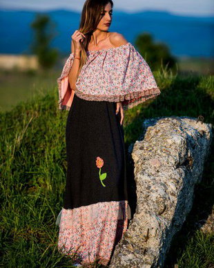 rochie de vara cu flori si volane