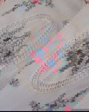 Husa perna decorativa cu broderie si dantela