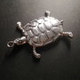 PANDANTIV BROASCA TESTOASA - 53 X 40 MM