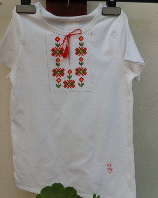 Tricou 4-5 ani pictat manual fetita