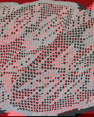 Mileu oval cu trandafiri