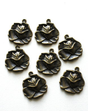 Charm bronz antic