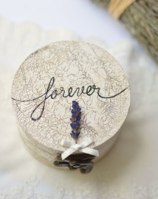 Cutie de verighete rotunda cu lavanda