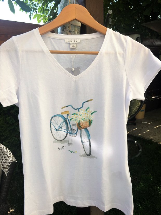 Tricou pictat "Daisy Bicycle"