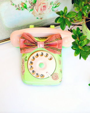 Telefon decorat Vintage
