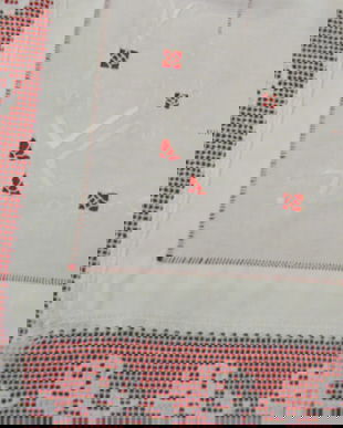 Fata de masa cu broderie si dantela