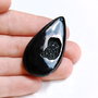 Cabochon Agat negru  cu formatiuni de cristale druzy