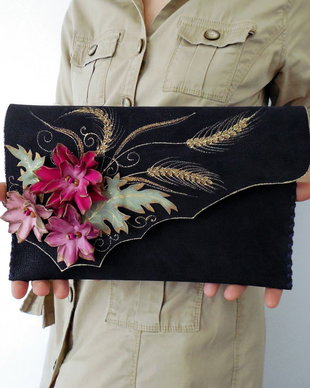 poseta plic handmade unicat din piele - Pink Flowers